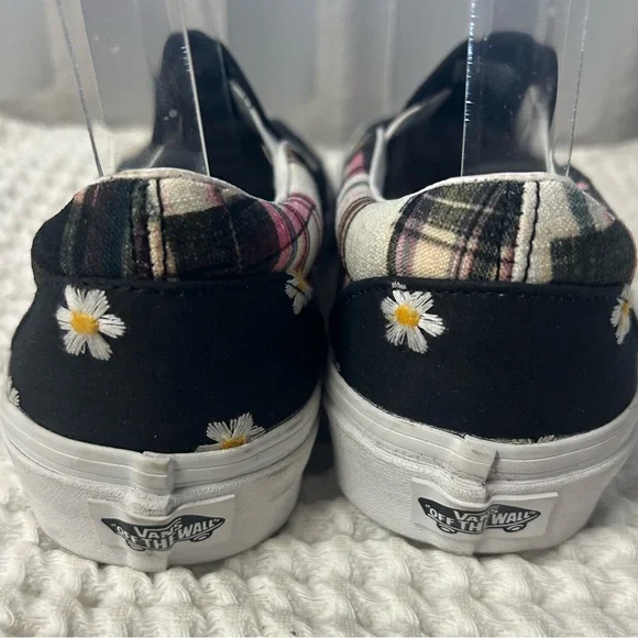 NWOT! VANS Floral Plaid Slip-on Sneakers. Size 8.5 - Picture 7 of 8